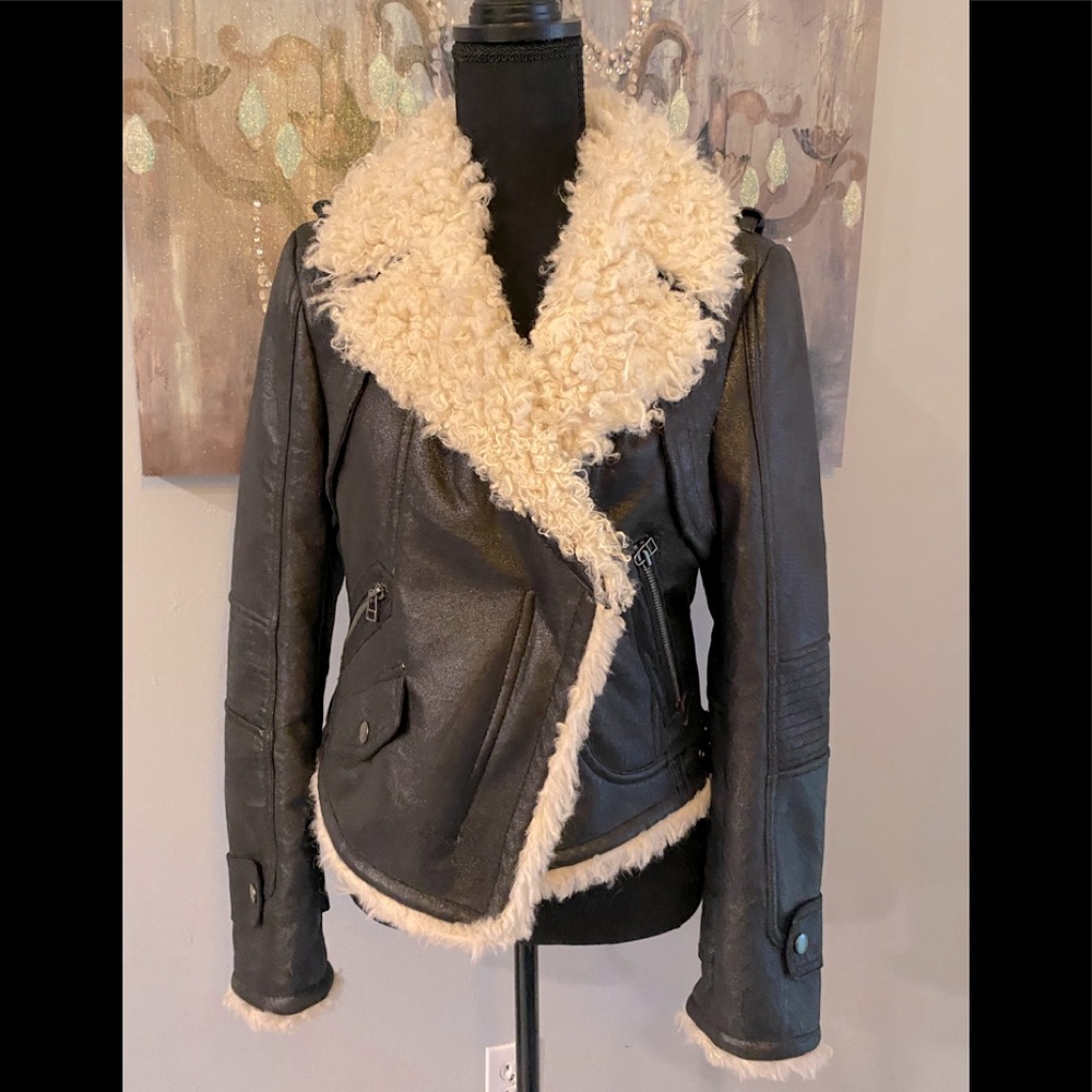 NWOT rezrekshn by esther chen Faux Shearling Bomber Jacket